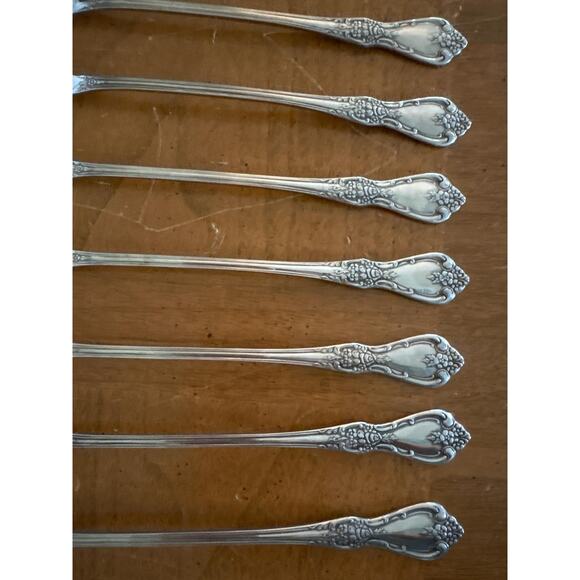 Oneida Kennett Square Stainless Set of Eight Iced Tea Spoons - Picture 2 of 7